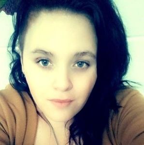 Meet your Posher, Lina